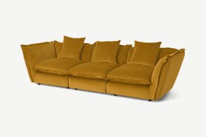 Fernsby 3-Sitzer Sofa, recycelter Samt in Senfgelb - MADE.com