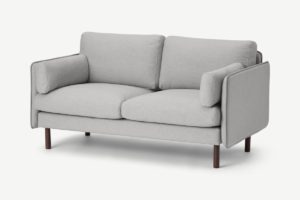 Brayla 2-Sitzer Sofa (fertig montiert), Stoff in Hagelgrau - MADE.com