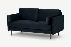 Brayla 2-Sitzer Sofa (fertig montiert), recycelter Samt in Mondscheinblau - MADE.com