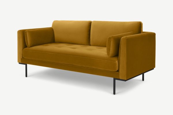 Harlow grosses 2-Sitzer Sofa, recycelter Samt in Safrangelb - MADE.com