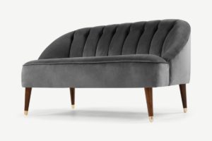 Margot 2-Sitzer Sofa, recycelter Samt in Dunkelgrau - MADE.com