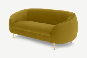 Trudy 2-Sitzer Sofa, recycelter Samt in Antik-Gold - MADE.com